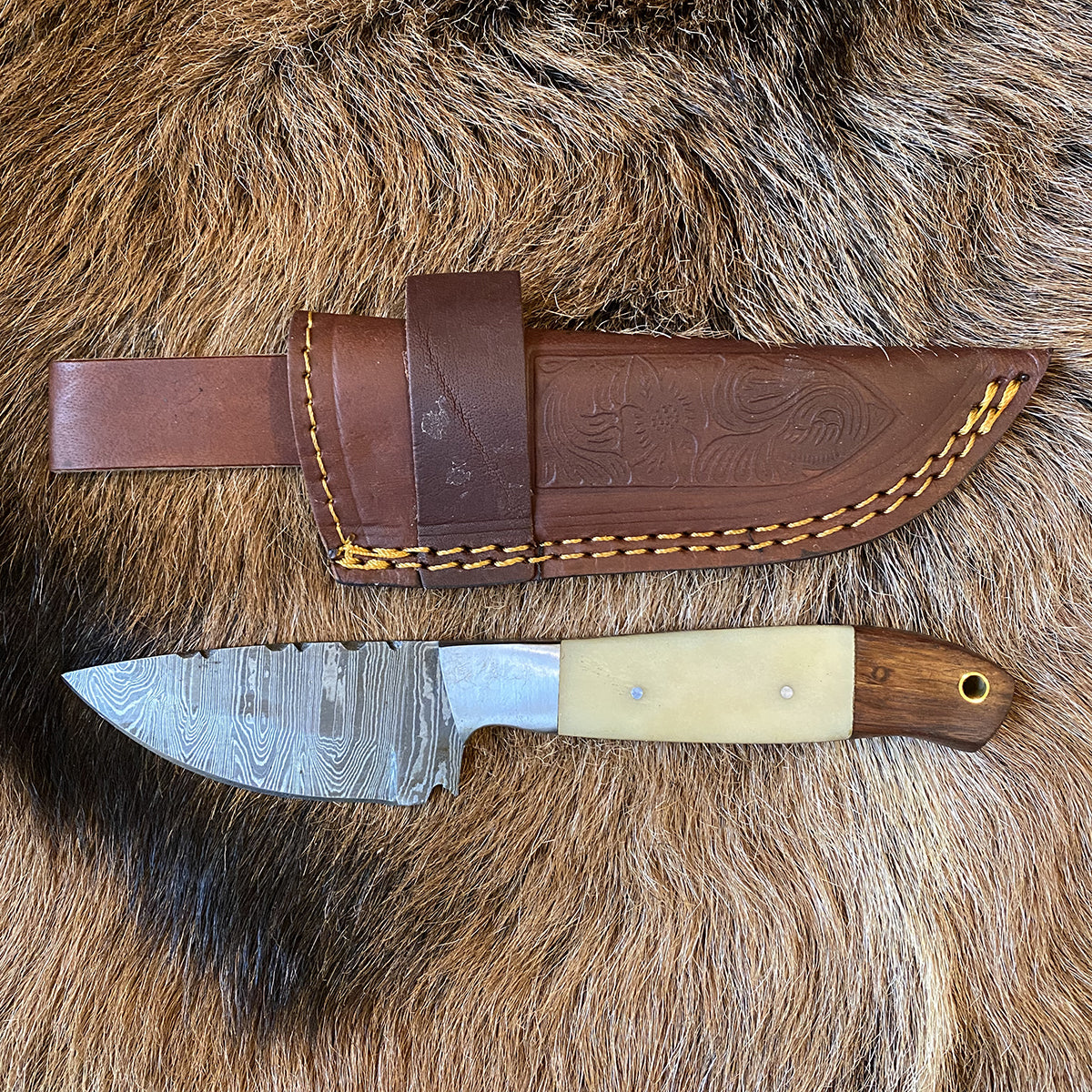 Damascus Steel Hunting Knife