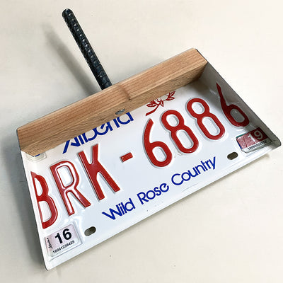 Recycled License Plate Dustpan